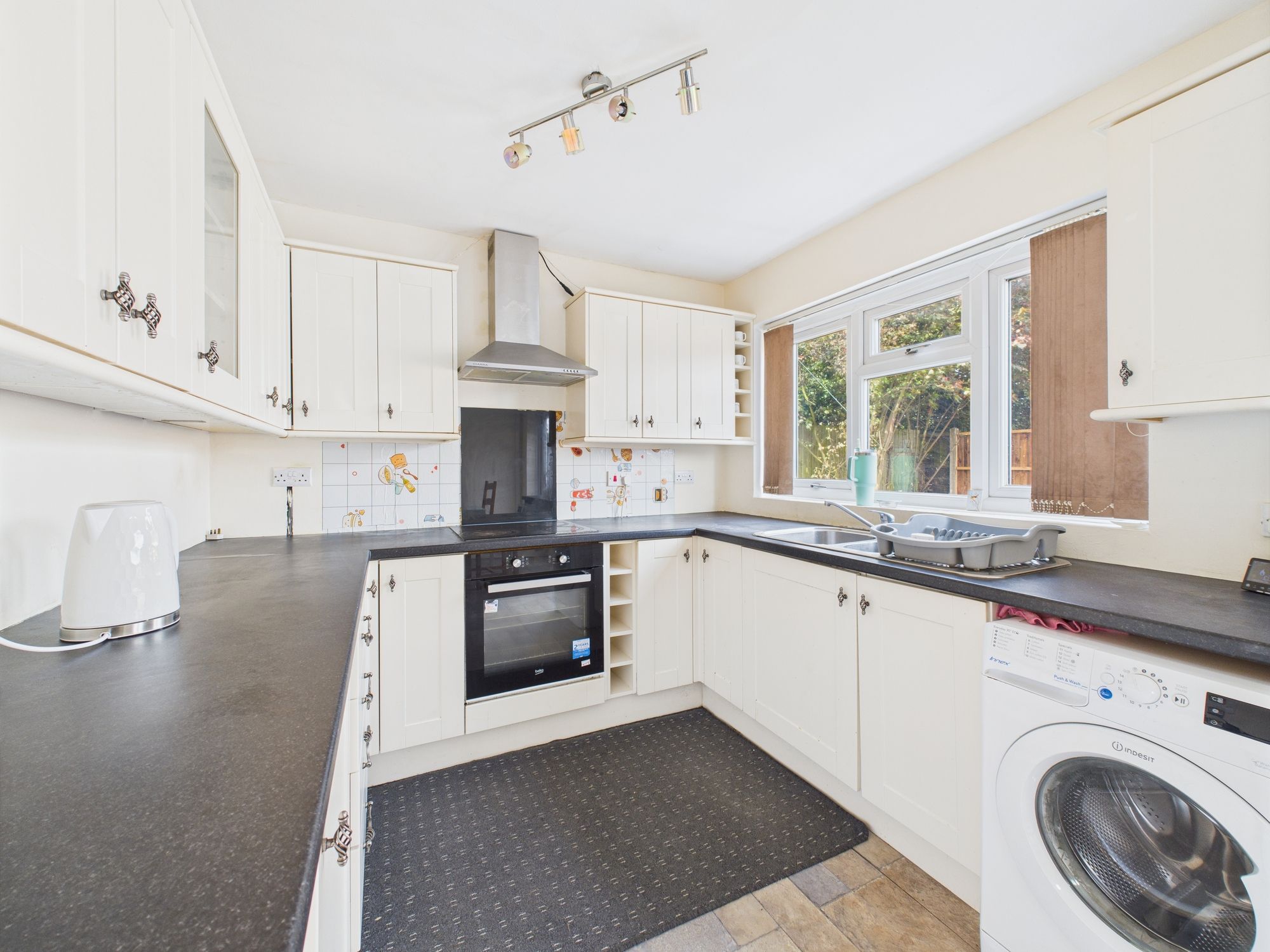 3 bed detached house to rent in Badgers Close, Leicester  - Property Image 6