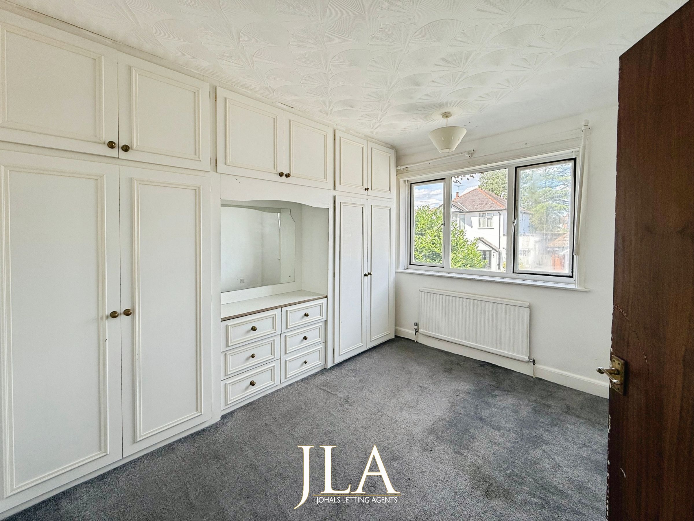 3 bed semi-detached house to rent in The Crossway, Leicester  - Property Image 5