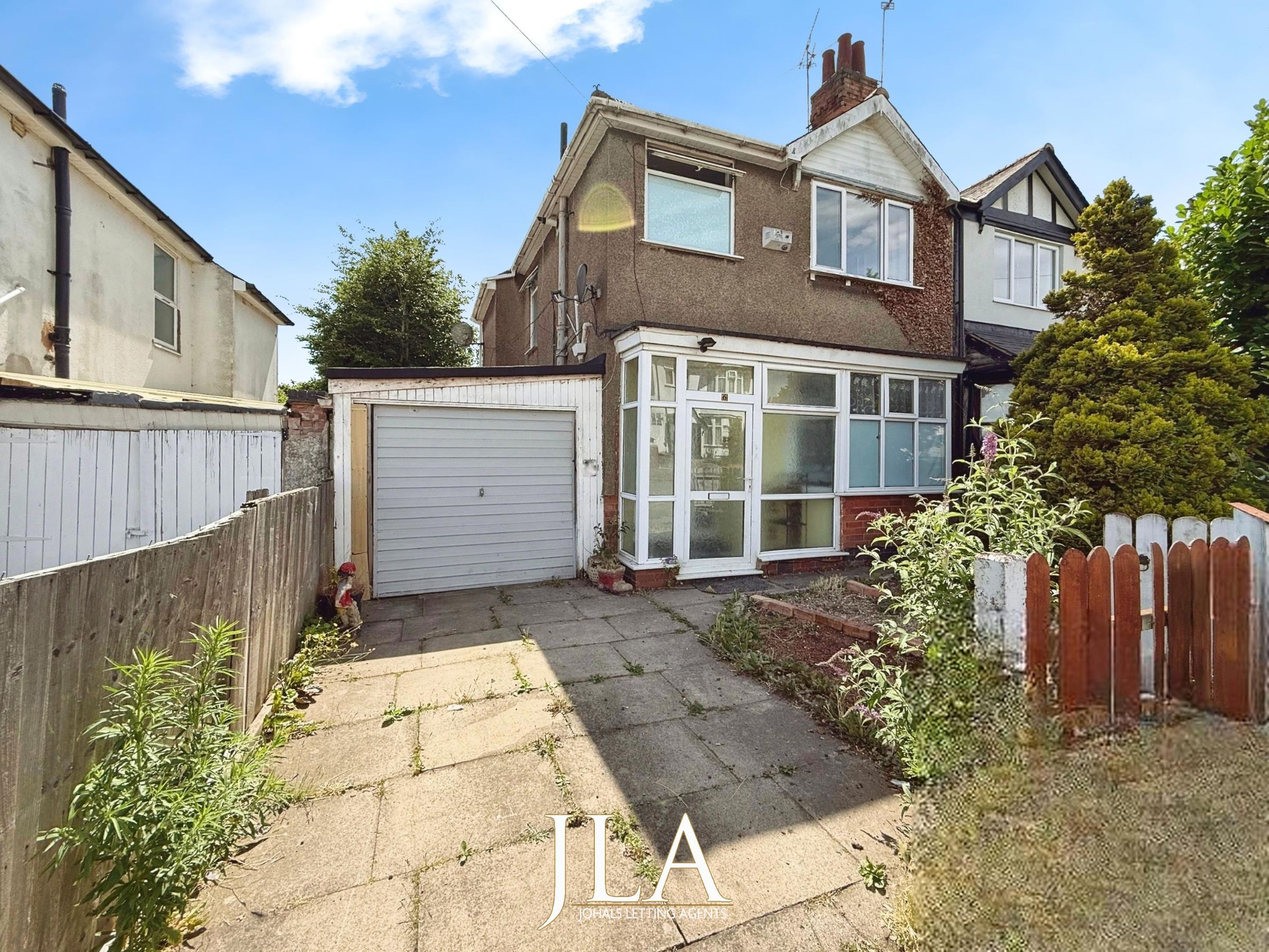 3 bed semi-detached house to rent in The Crossway, Leicester, LE3 