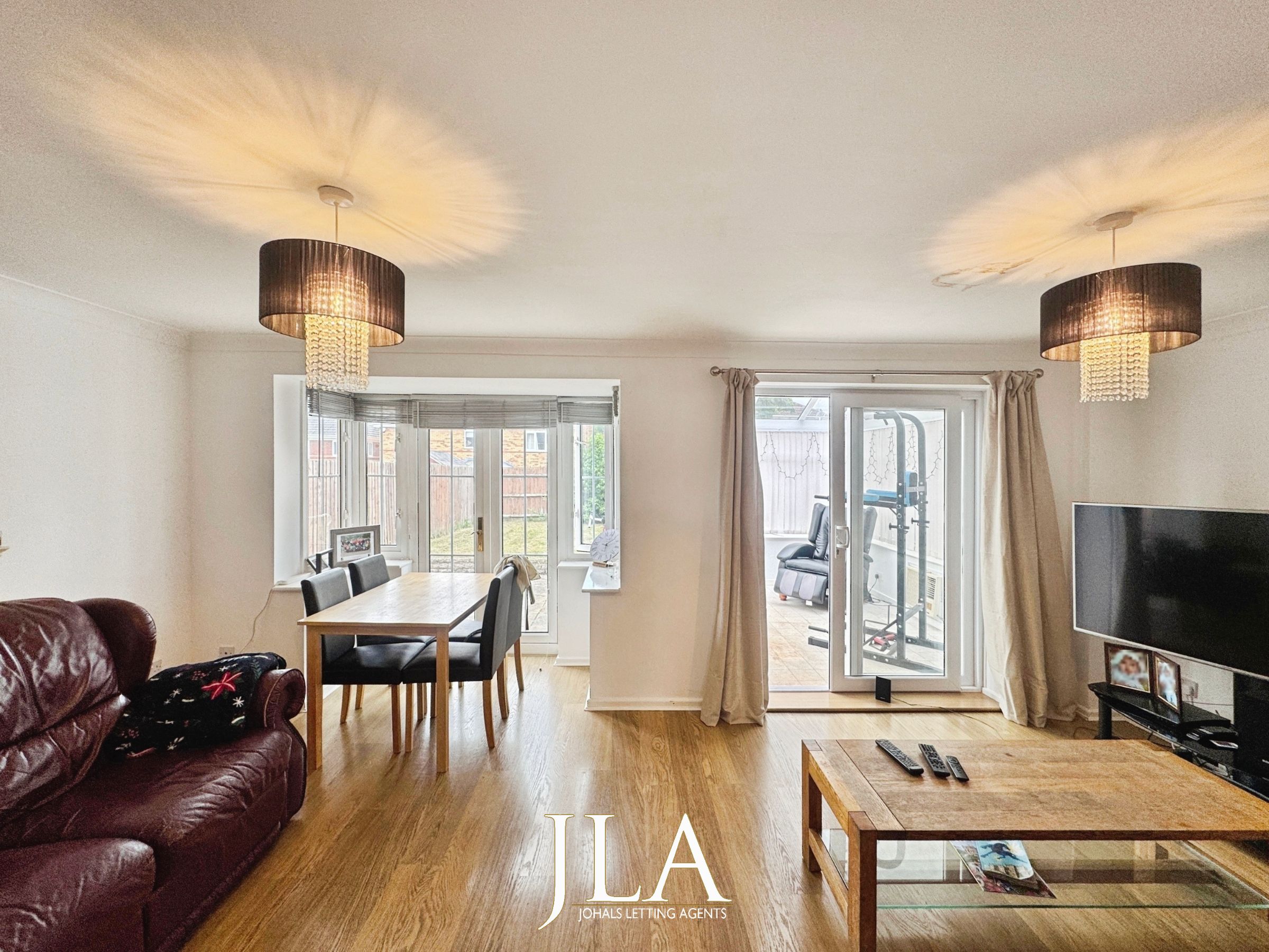 3 bed detached house to rent in Newpool Bank, Leicester  - Property Image 2