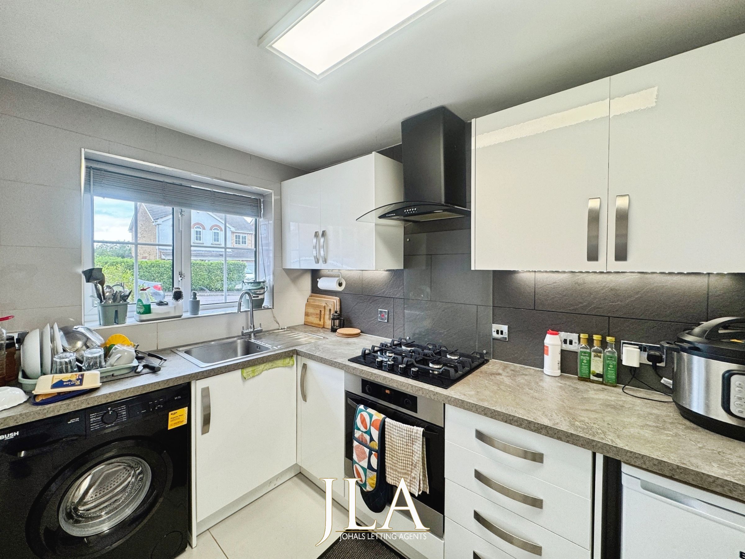 3 bed detached house to rent in Newpool Bank, Leicester  - Property Image 3