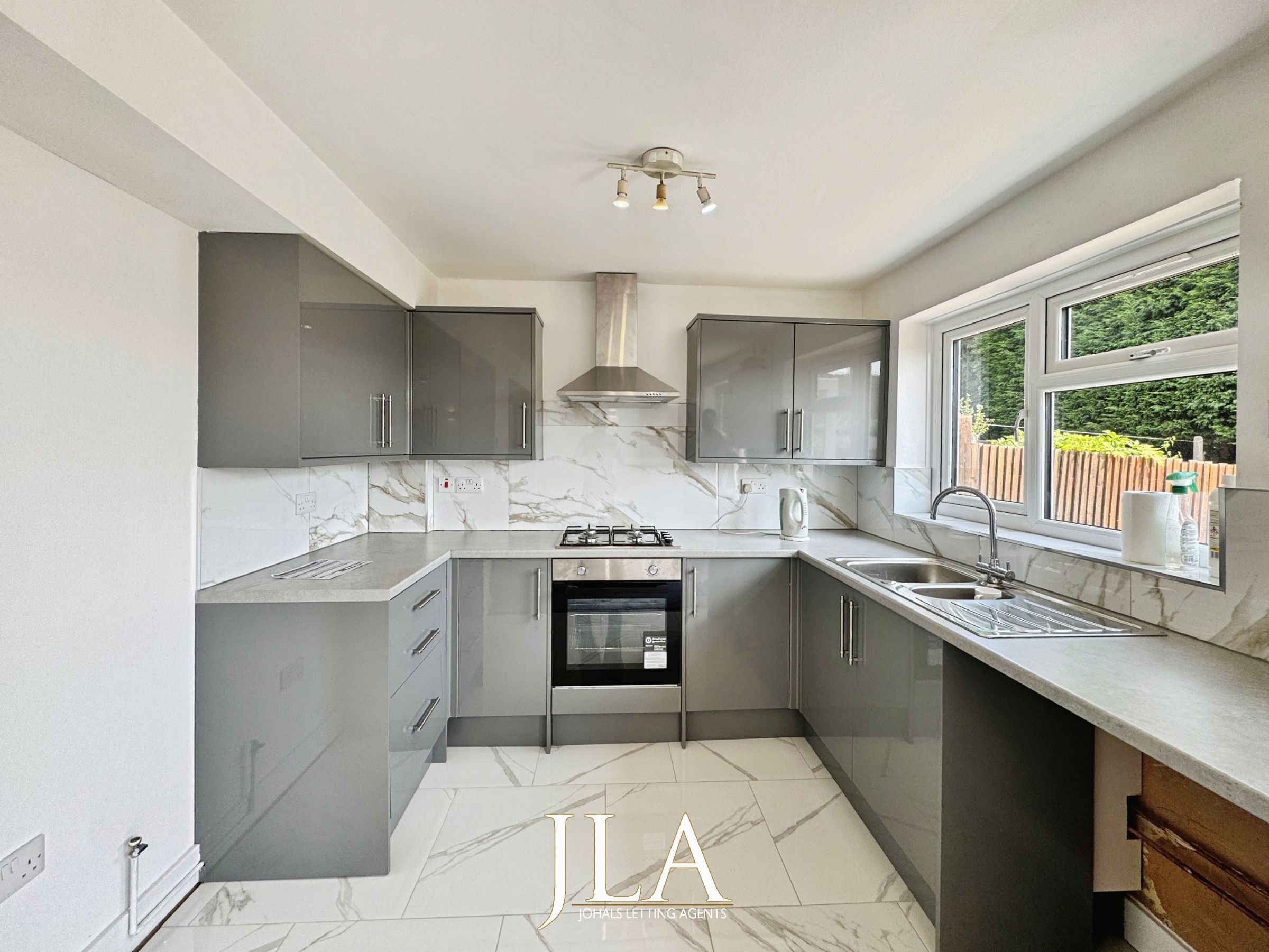 3 bed detached house to rent in Blaydon Close, Leicester  - Property Image 2
