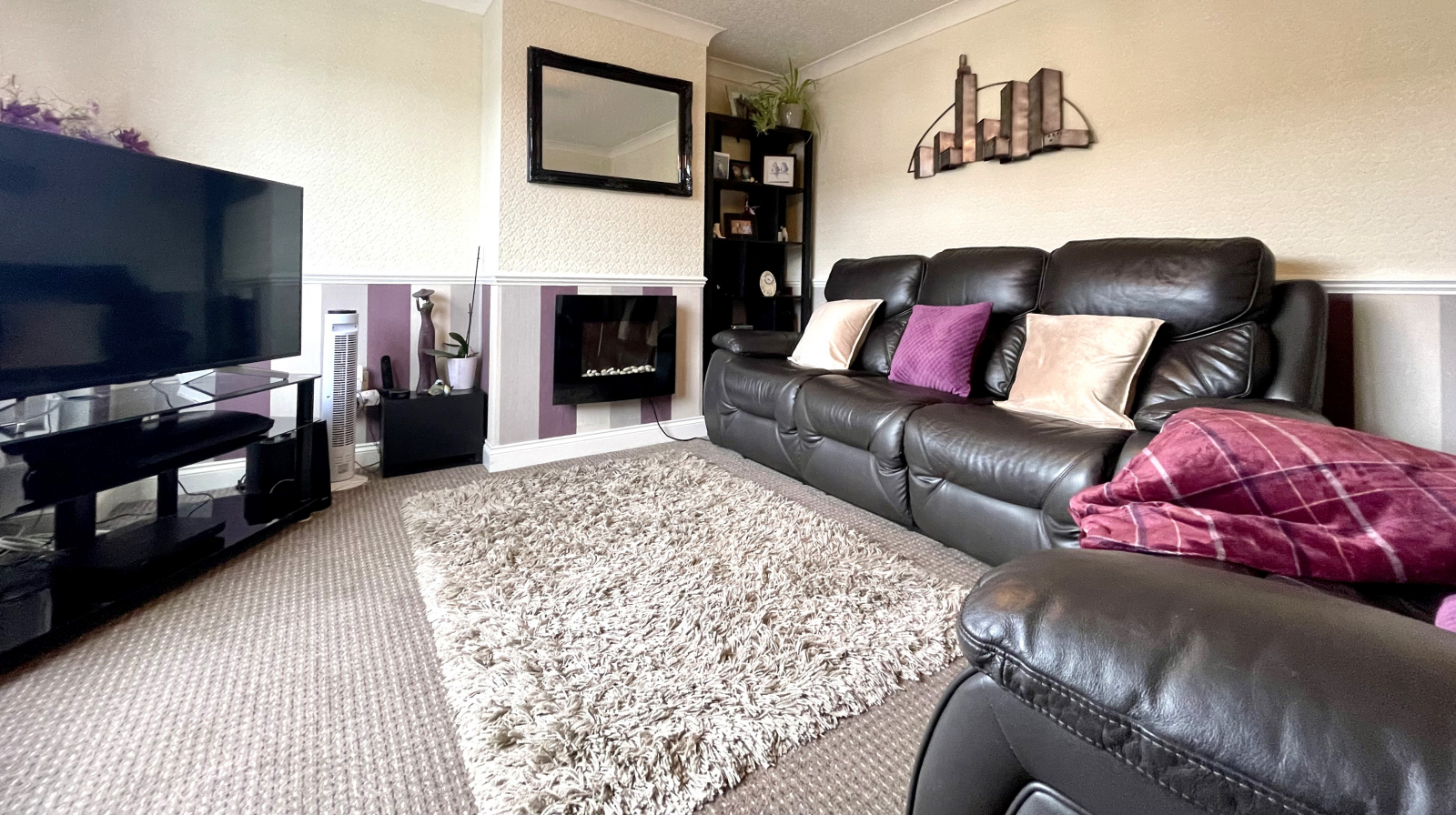 3 bed end of terrace house for sale, Devon  - Property Image 2