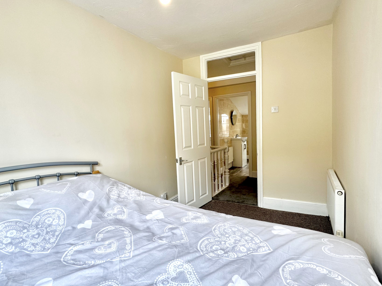 3 bed end of terrace house for sale in Silver Street, Devon  - Property Image 9