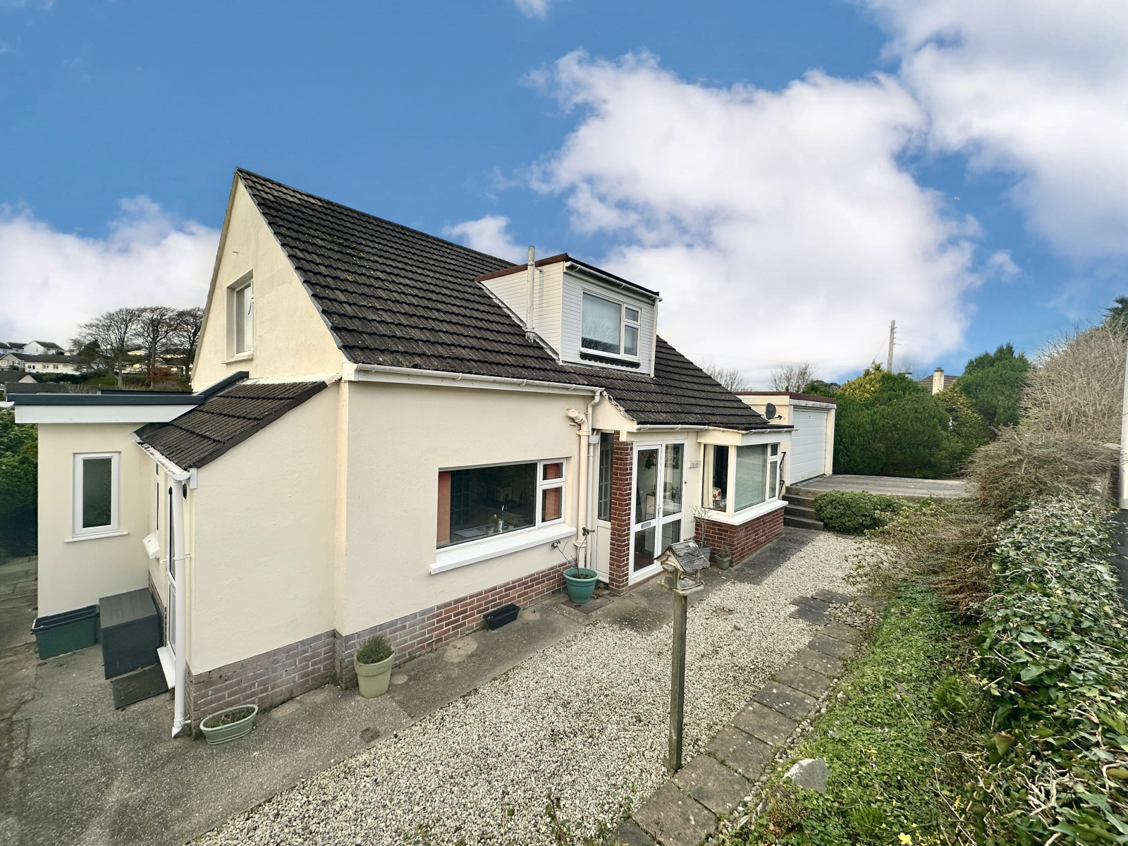 4 bed detached house for sale in Moreton Park Road, Devon  - Property Image 1