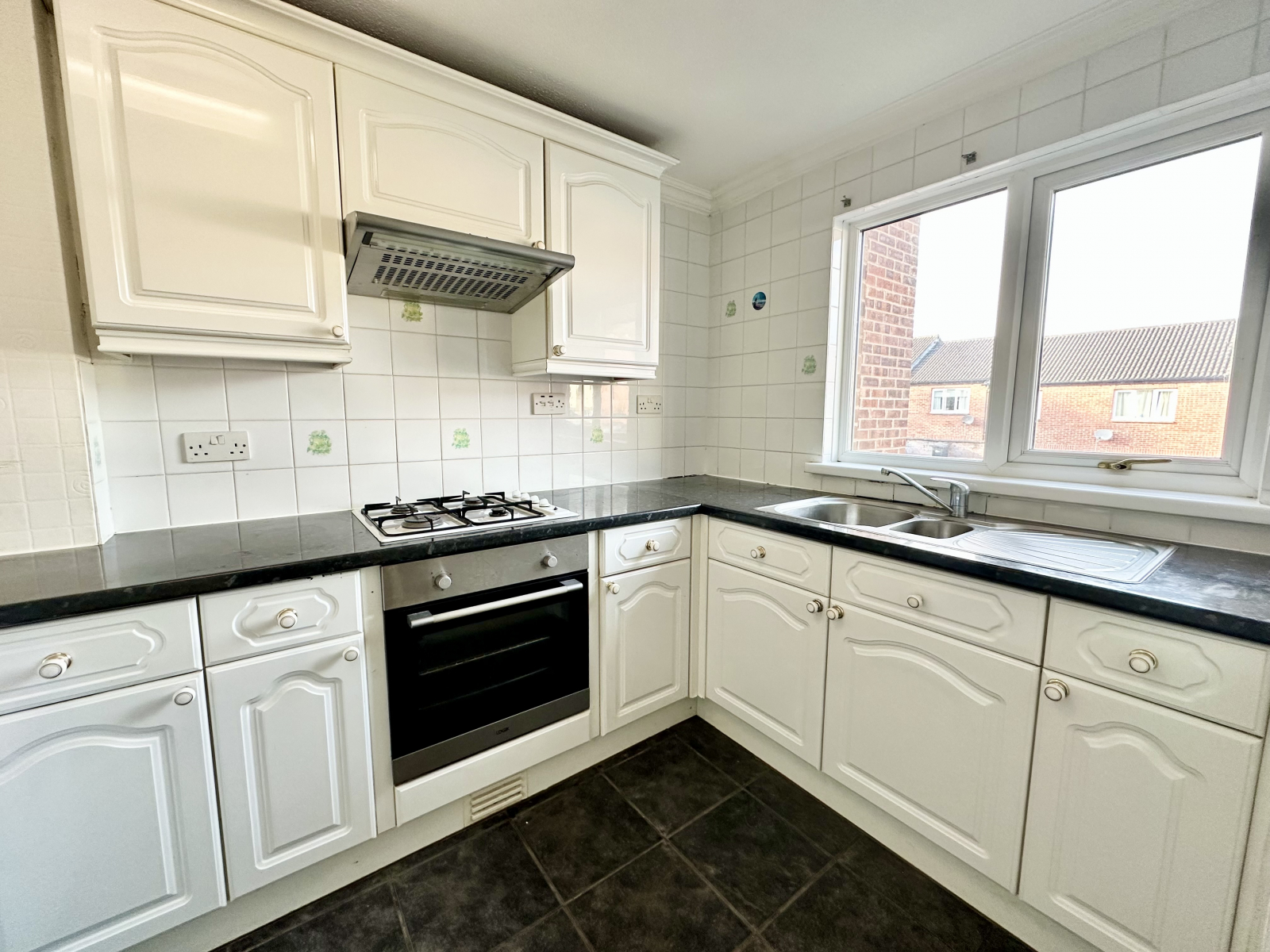 2 bed terraced house for sale in Long Meadow Drive, Devon  - Property Image 2
