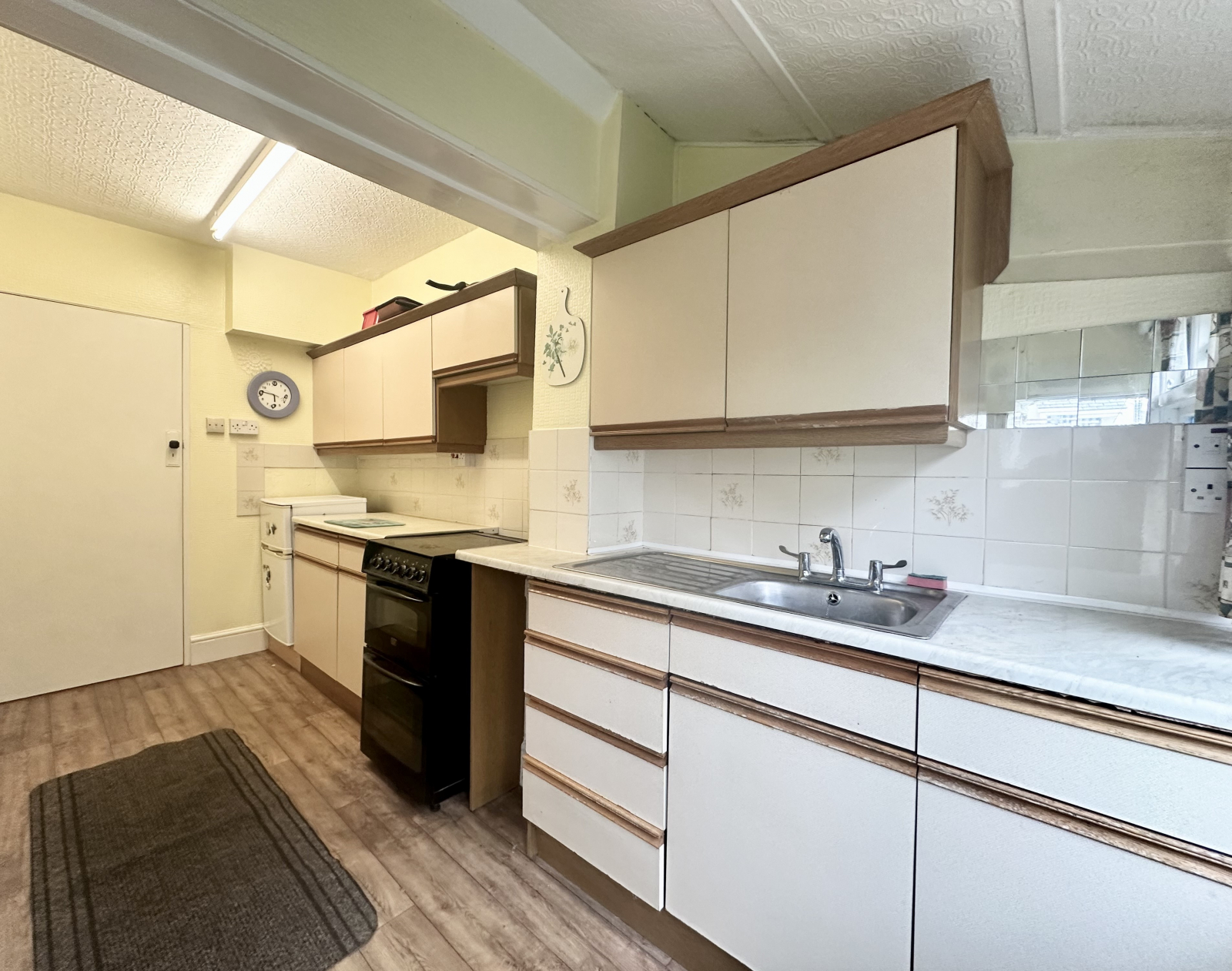 3 bed end of terrace house for sale in Newport, Devon  - Property Image 3