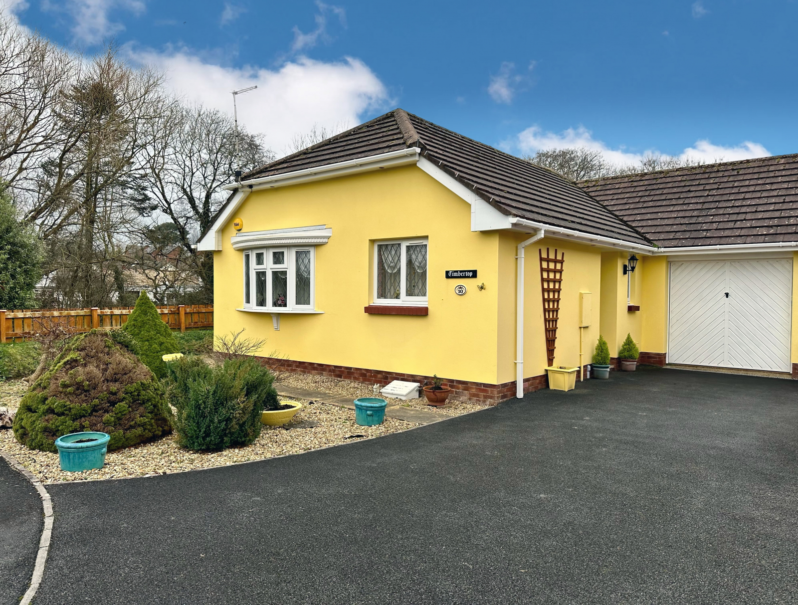 2 bed semi-detached house for sale in Roundswell, Devon  - Property Image 1