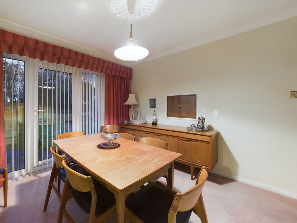 4 bed detached house for sale in Stag Lane, High Wycombe  - Property Image 6