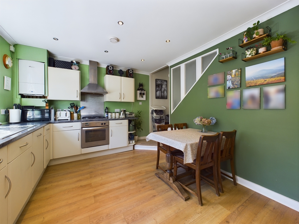 2 bed terraced house for sale in Lane End Road, High Wycombe  - Property Image 12