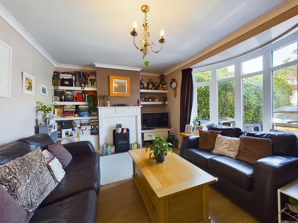 2 bed terraced house for sale in Lane End Road, High Wycombe  - Property Image 5