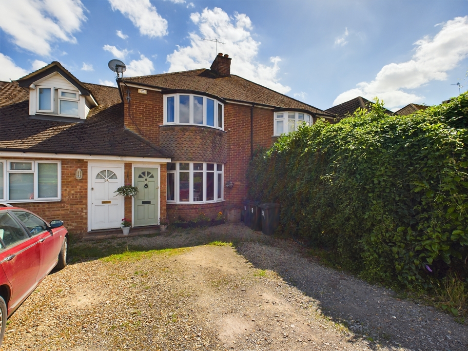 2 bed terraced house for sale in Lane End Road, High Wycombe - Property Image 1
