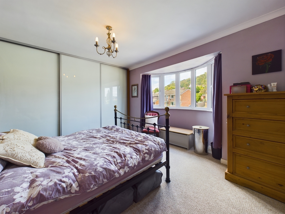 2 bed terraced house for sale in Lane End Road, High Wycombe  - Property Image 6