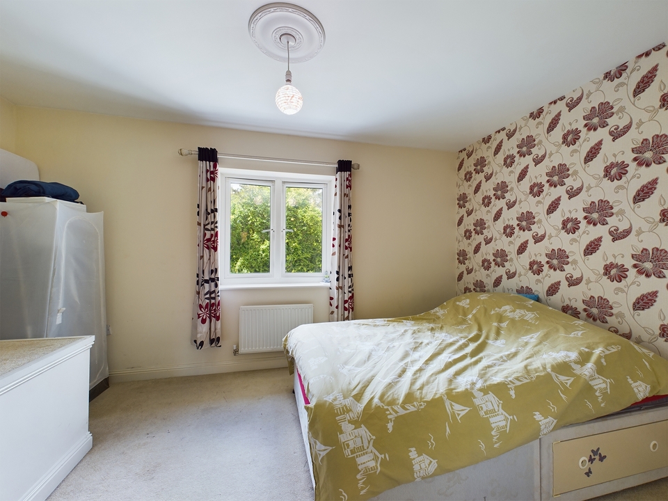 3 bed end of terrace house for sale in Milton Place, High Wycombe  - Property Image 10