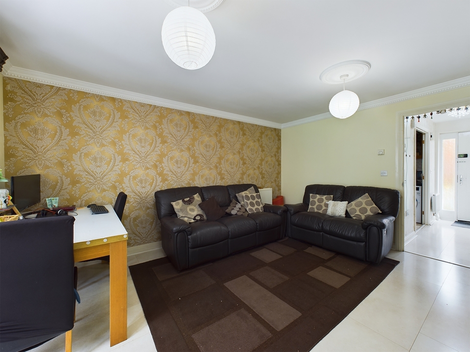 3 bed end of terrace house for sale in Milton Place, High Wycombe  - Property Image 6