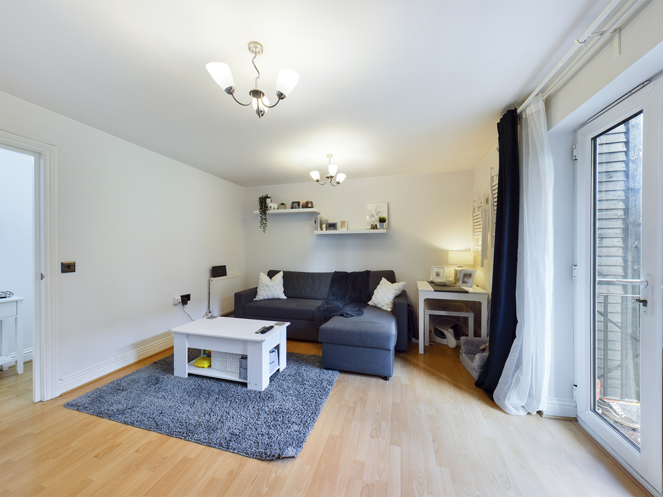 2 bed apartment for sale in Fryers Lane, High Wycombe  - Property Image 4