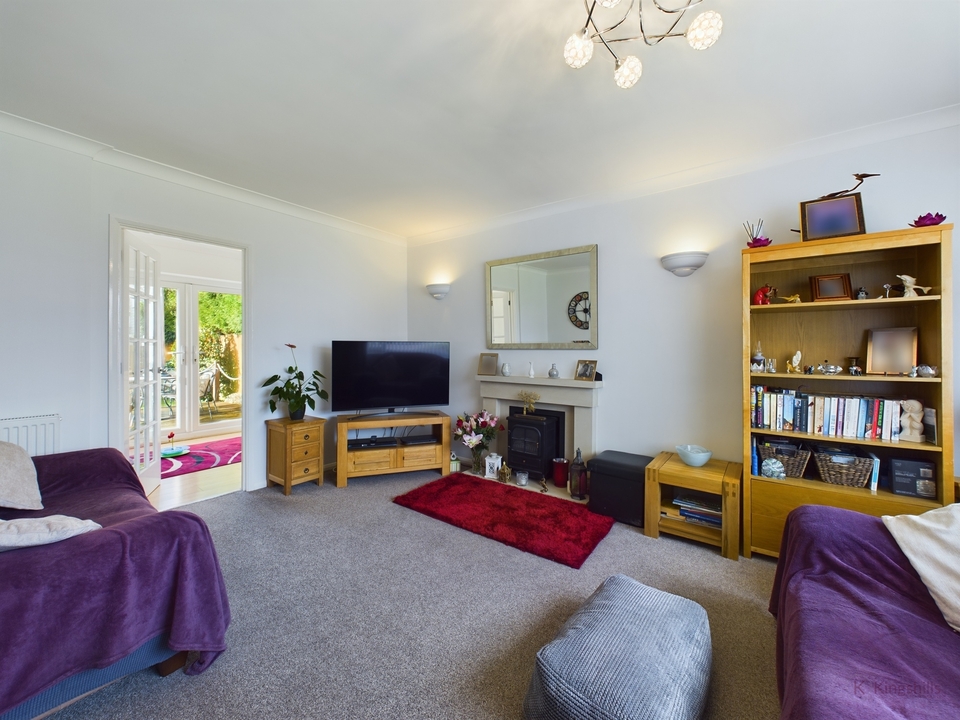 4 bed detached house for sale in Inkerman Drive, High Wycombe  - Property Image 5