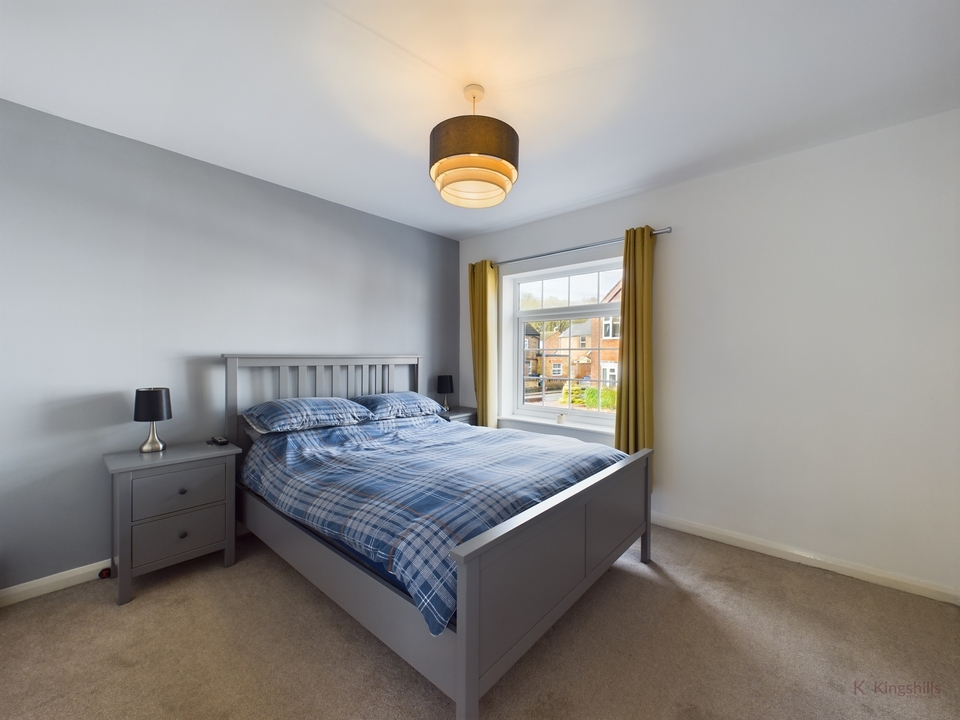 2 bed end of terrace house for sale in Station Road, High Wycombe  - Property Image 13