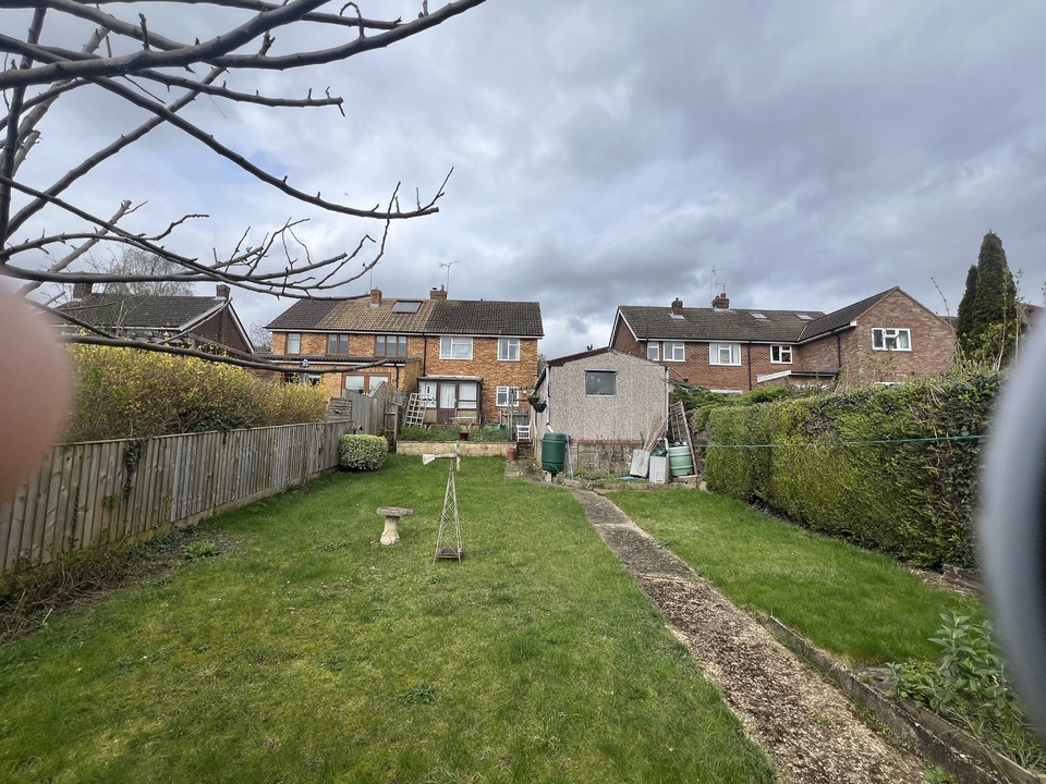 3 bed semi-detached house for sale in Woodland Close, Marlow  - Property Image 3