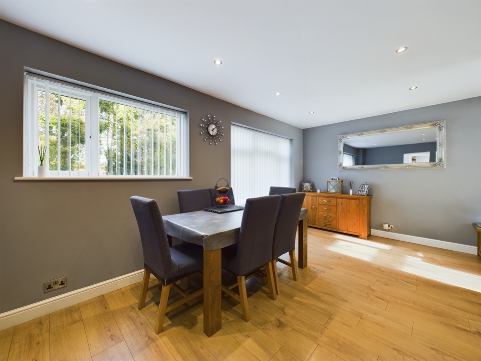 3 bed semi-detached house for sale in Hazlemere, High Wycombe  - Property Image 7