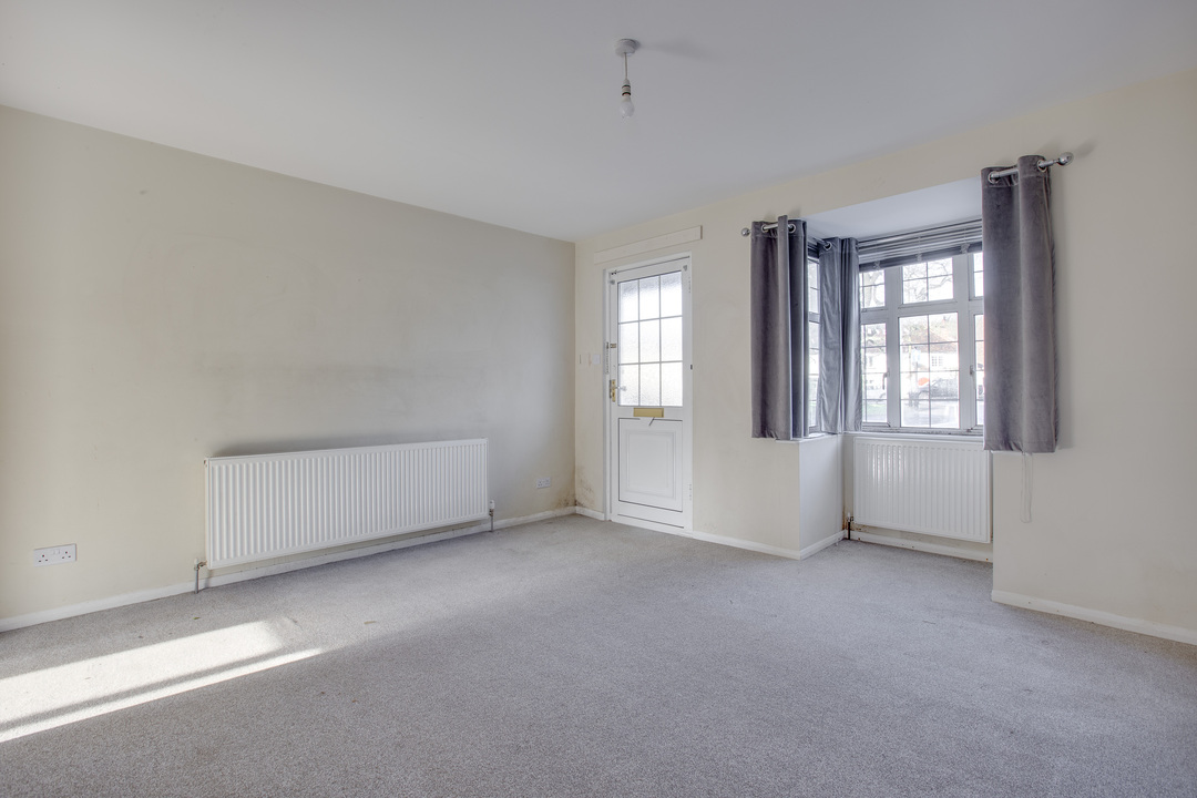 2 bed terraced house for sale in Wooburn Green, High Wycombe  - Property Image 5