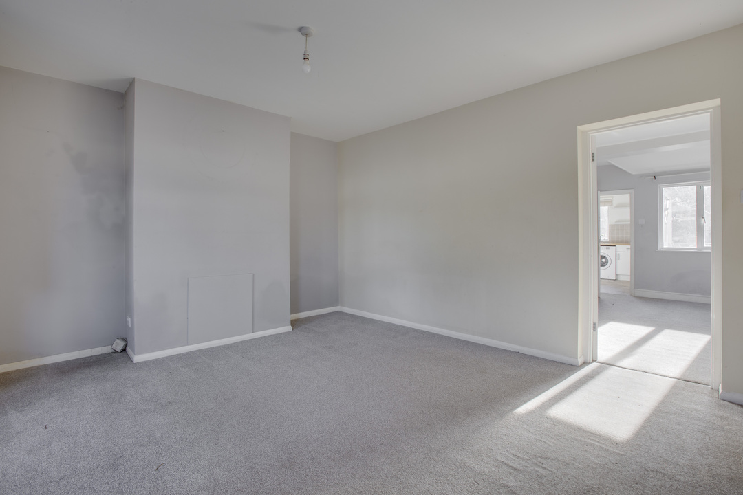 2 bed terraced house for sale in Wooburn Green, High Wycombe  - Property Image 16