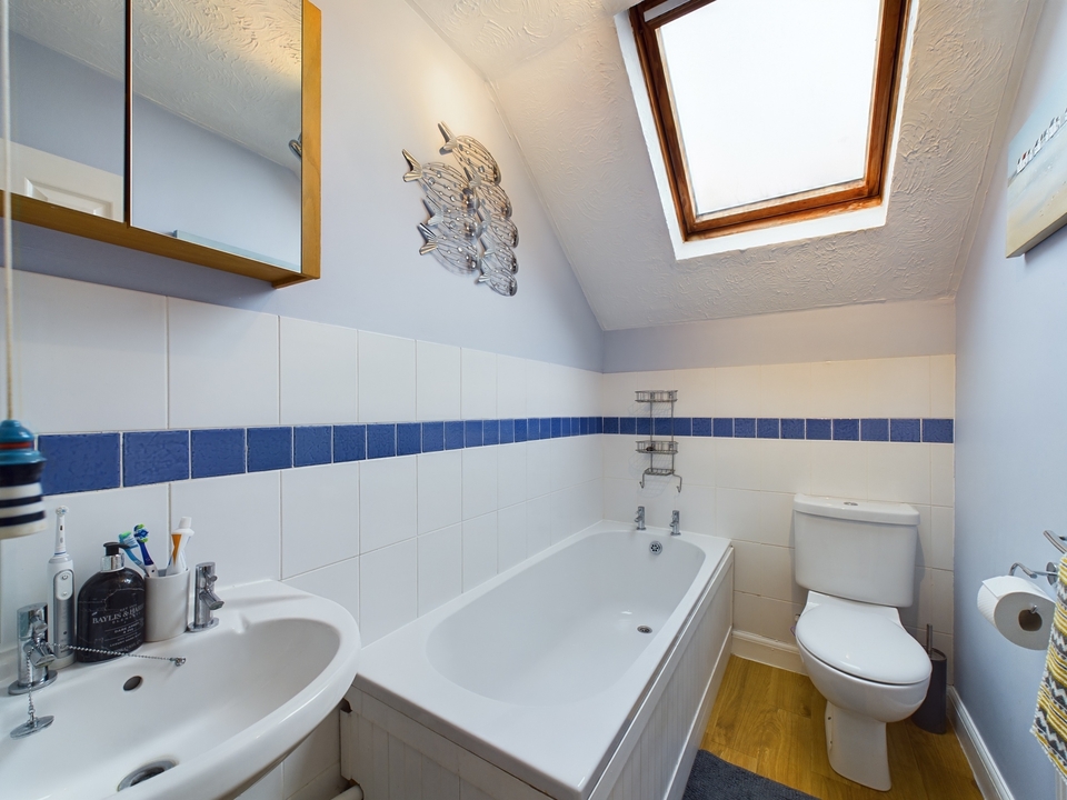 3 bed town house for sale in Wyatt Close, High Wycombe  - Property Image 11