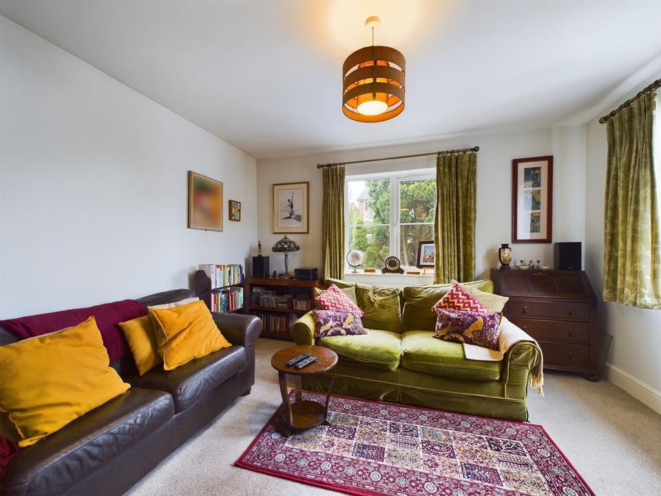 2 bed apartment for sale in Waterside, Chesham  - Property Image 8