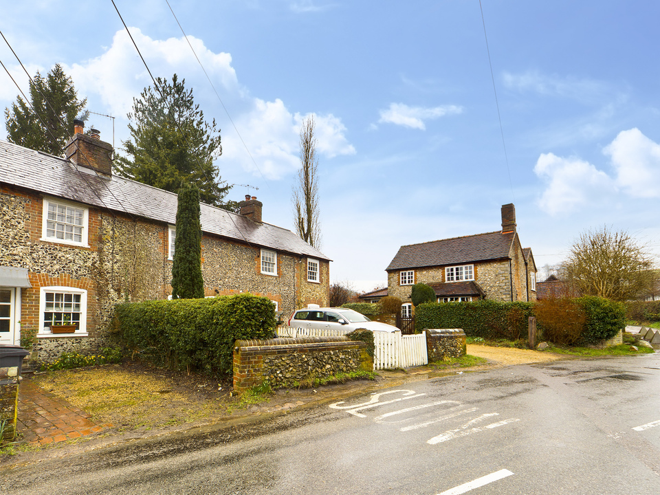 2 bed cottage for sale in Speen Road, High Wycombe  - Property Image 13