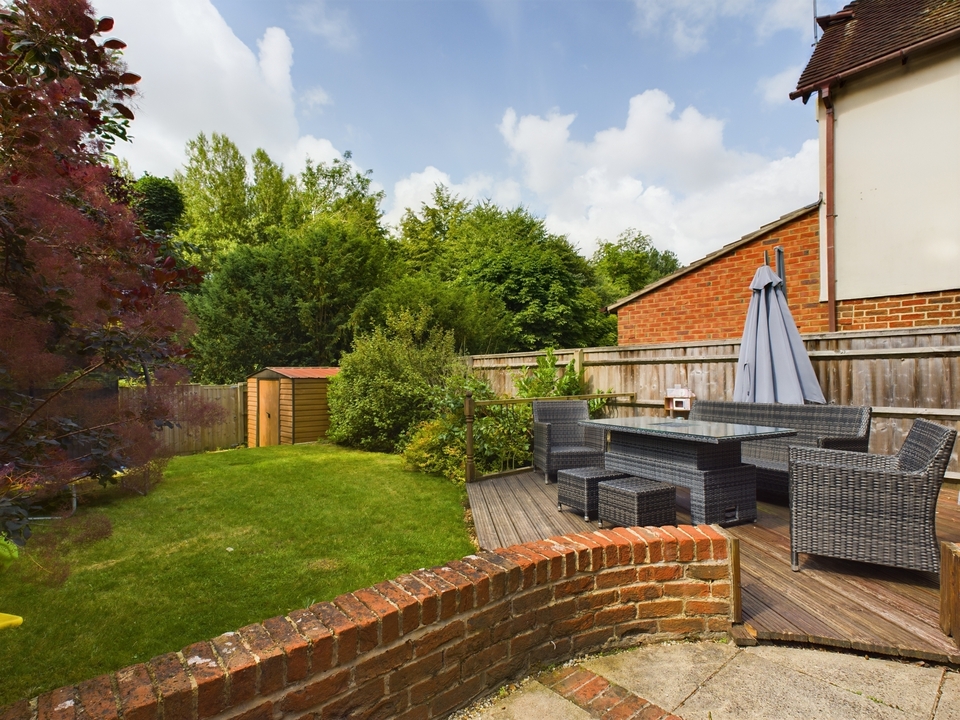 4 bed detached house for sale in High Wycombe, Buckinghamshire  - Property Image 9