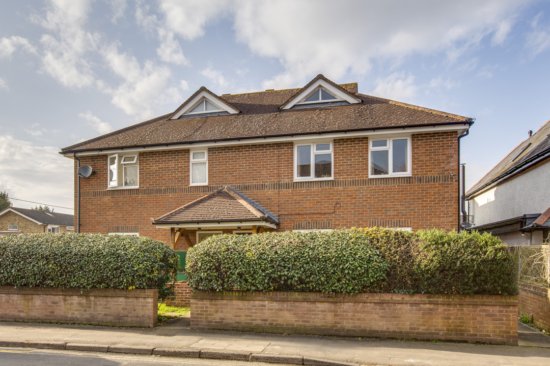 2 bed apartment for sale in Dedmere Road, Marlow  - Property Image 13