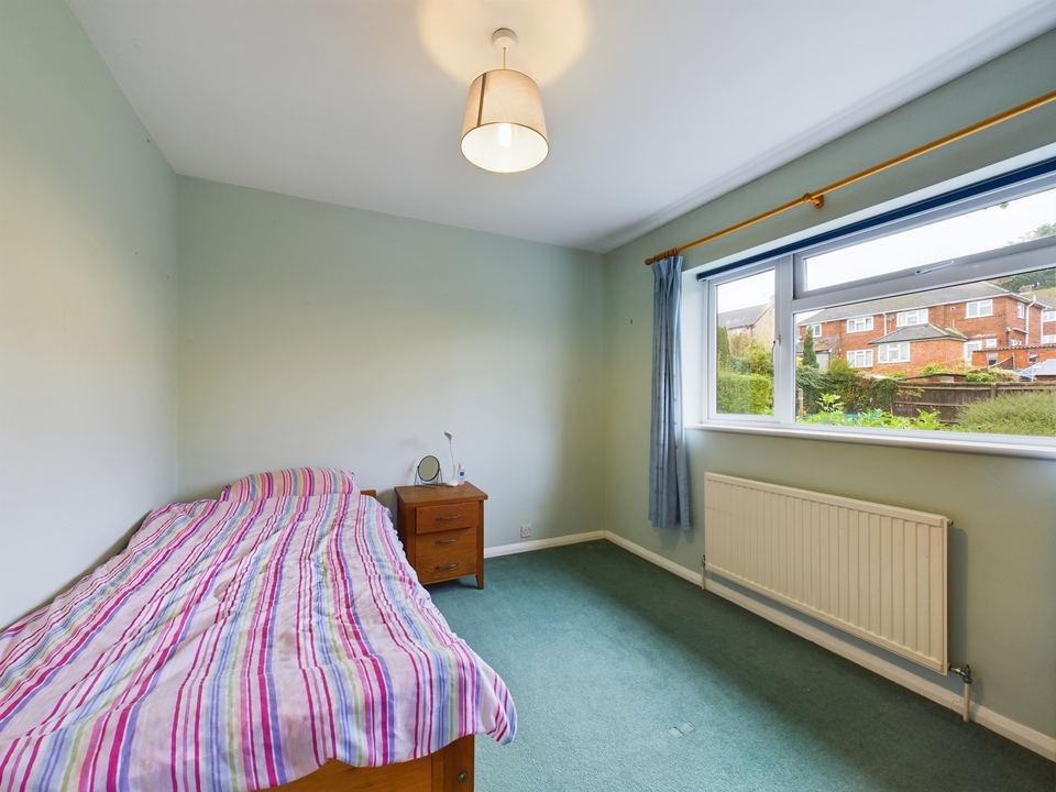 3 bed semi-detached house for sale in Hunt Road, High Wycombe  - Property Image 10