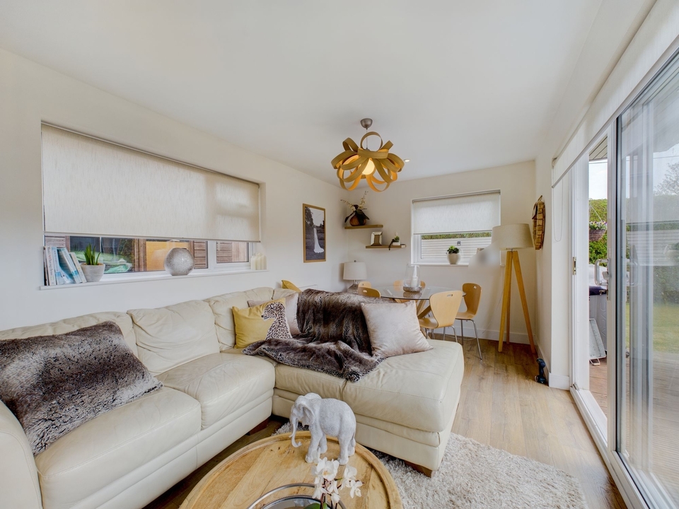 3 bed detached house for sale in Earl Howe Road, High Wycombe  - Property Image 16