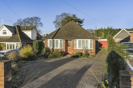 3 bed bungalow for sale in West Ridge, Bourne End  - Property Image 10