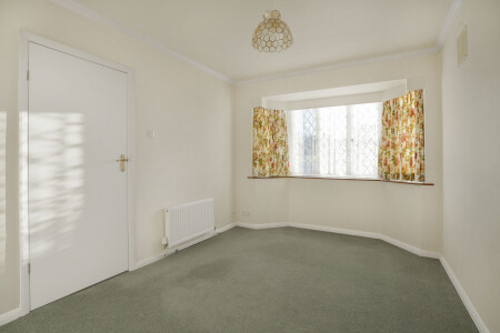 3 bed bungalow for sale in West Ridge, Bourne End  - Property Image 12