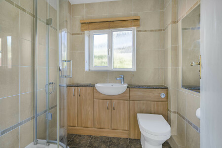3 bed bungalow for sale in West Ridge, Bourne End  - Property Image 3