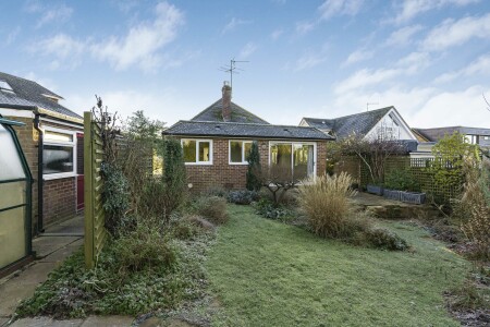 3 bed bungalow for sale in West Ridge, Bourne End  - Property Image 9