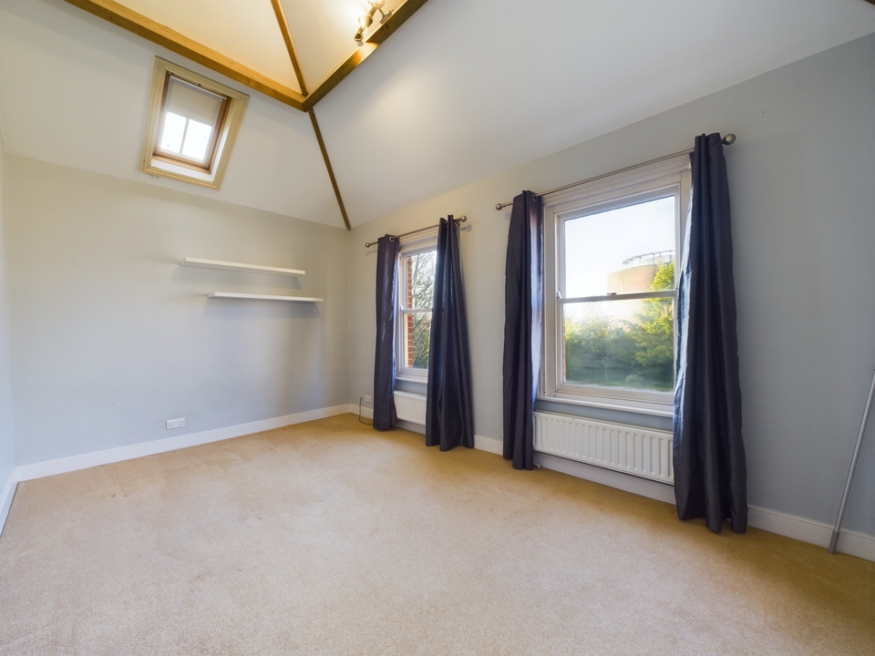 4 bed semi-detached house to rent in Aylesbury End, Beaconsfield  - Property Image 16