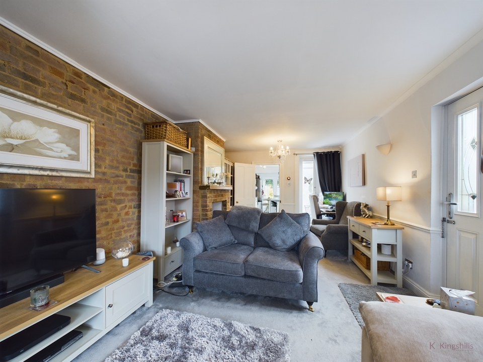 2 bed semi-detached house for sale in Glory Mill Lane, High Wycombe  - Property Image 9