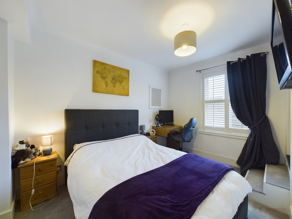 2 bed semi-detached house for sale in Glory Mill Lane, High Wycombe  - Property Image 10