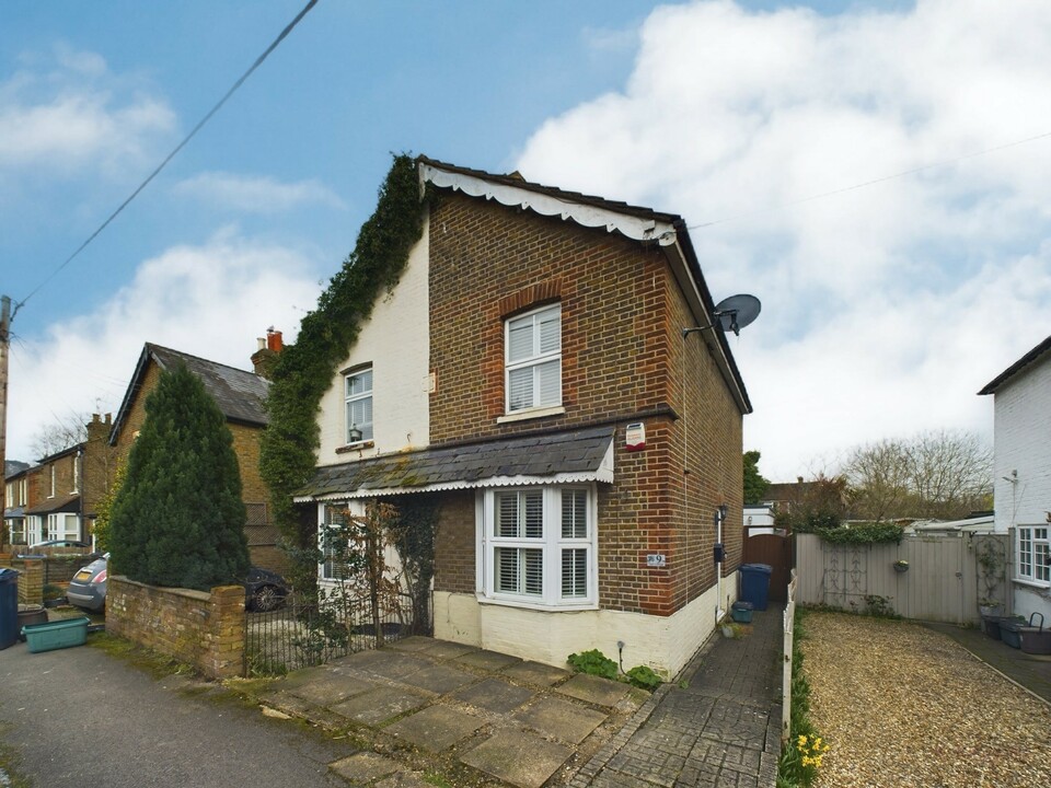 2 bed semi-detached house for sale in Glory Mill Lane, High Wycombe  - Property Image 1