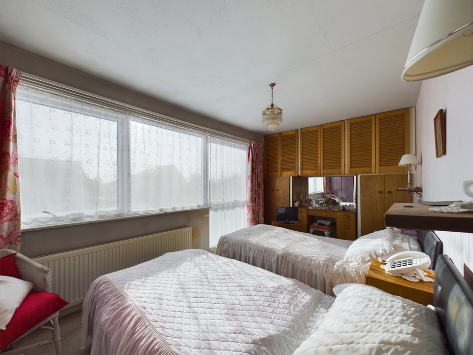 3 bed terraced house for sale in Fox Road, High Wycombe  - Property Image 8