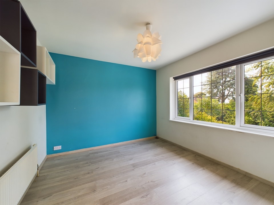 3 bed detached house for sale in Grove Road, High Wycombe  - Property Image 8