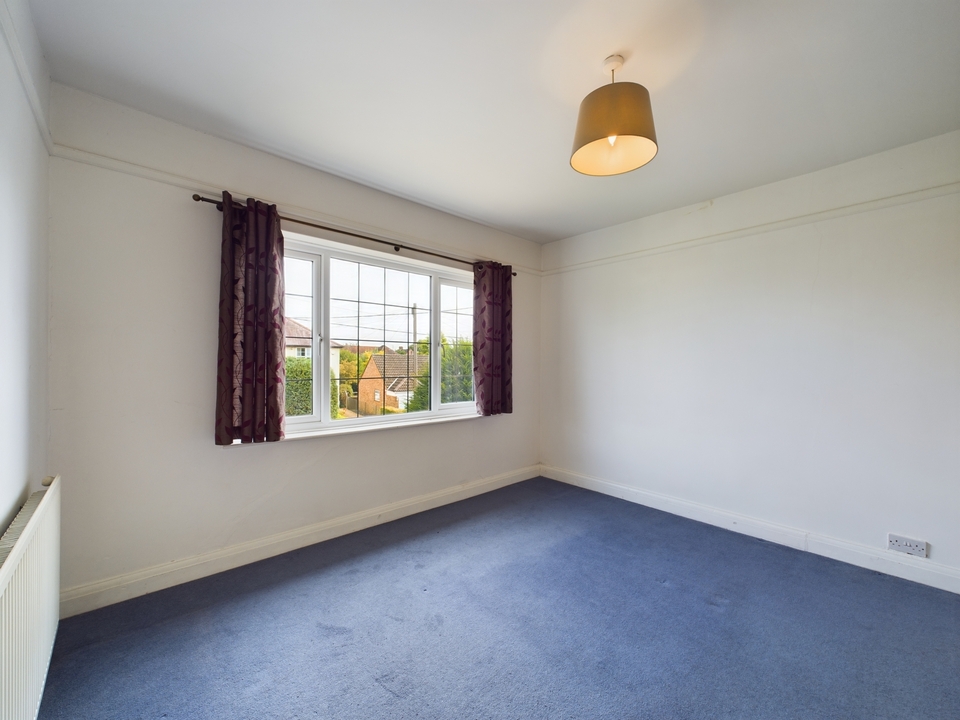 3 bed detached house for sale in Grove Road, High Wycombe  - Property Image 10