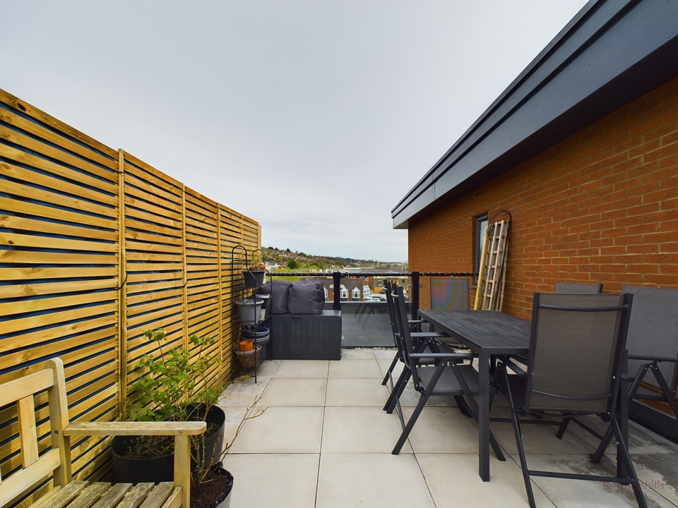 1 bed for sale in Warbler Way, High Wycombe  - Property Image 10