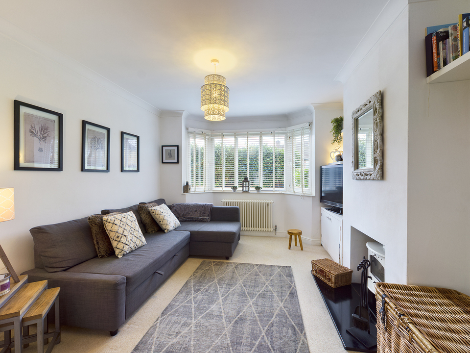 3 bed semi-detached house for sale in Beaumont Way, High Wycombe  - Property Image 11