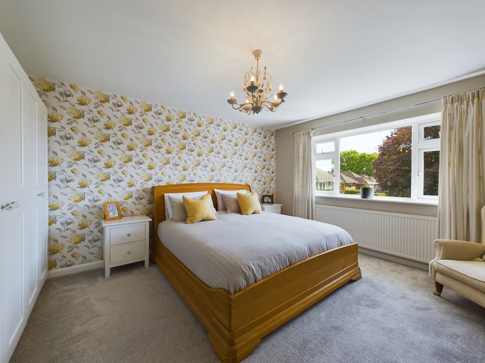 3 bed semi-detached house for sale in Brackley Road, High Wycombe  - Property Image 12