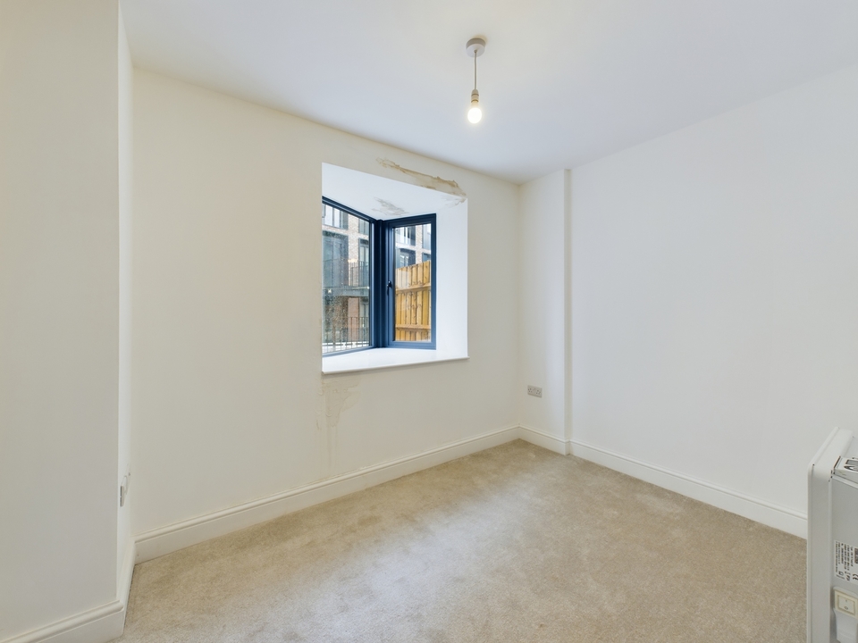 2 bed apartment for sale in The Old Works, High Wycombe  - Property Image 4