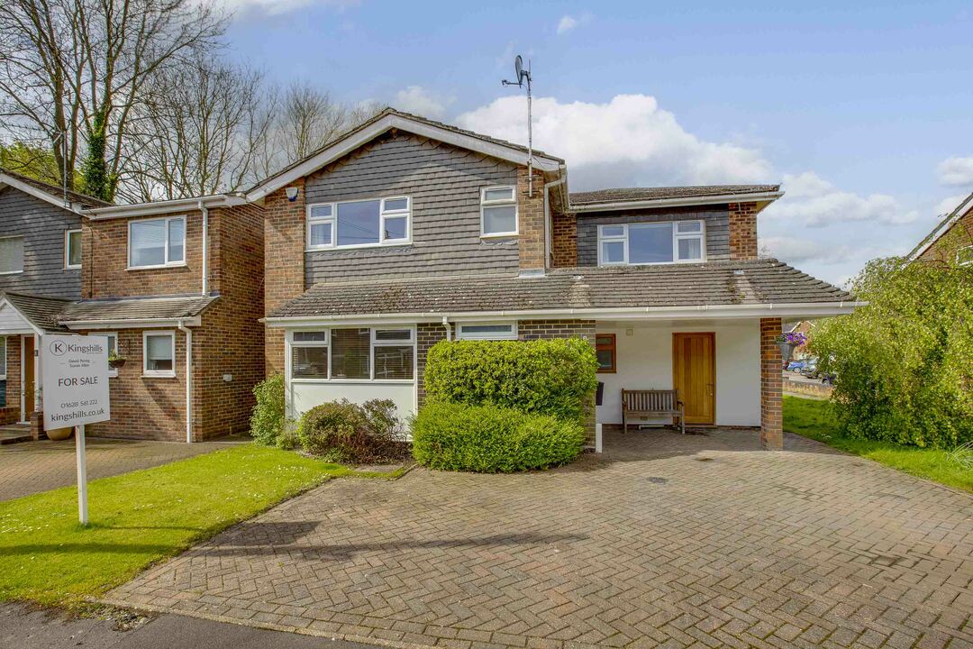 4 bed detached house for sale in Spinners Walk, Marlow  - Property Image 25