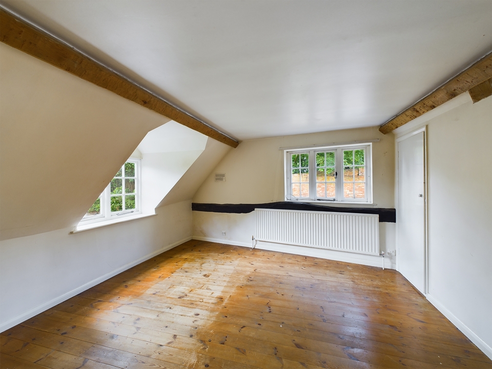 2 bed cottage for sale in High Street, West Wycombe  - Property Image 7